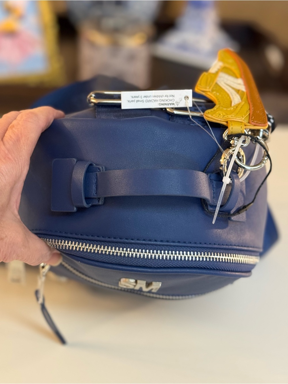 ππ©·NWT STEVE MADDEN EMBOSSED MINI BACKPACK DONE IN NAVY WITH SILVER HARDWARE! - Picture 9 of 11